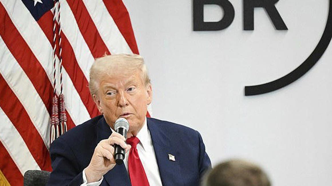 Trump invites Zelensky to White House after deal | CISNewsStudio1s